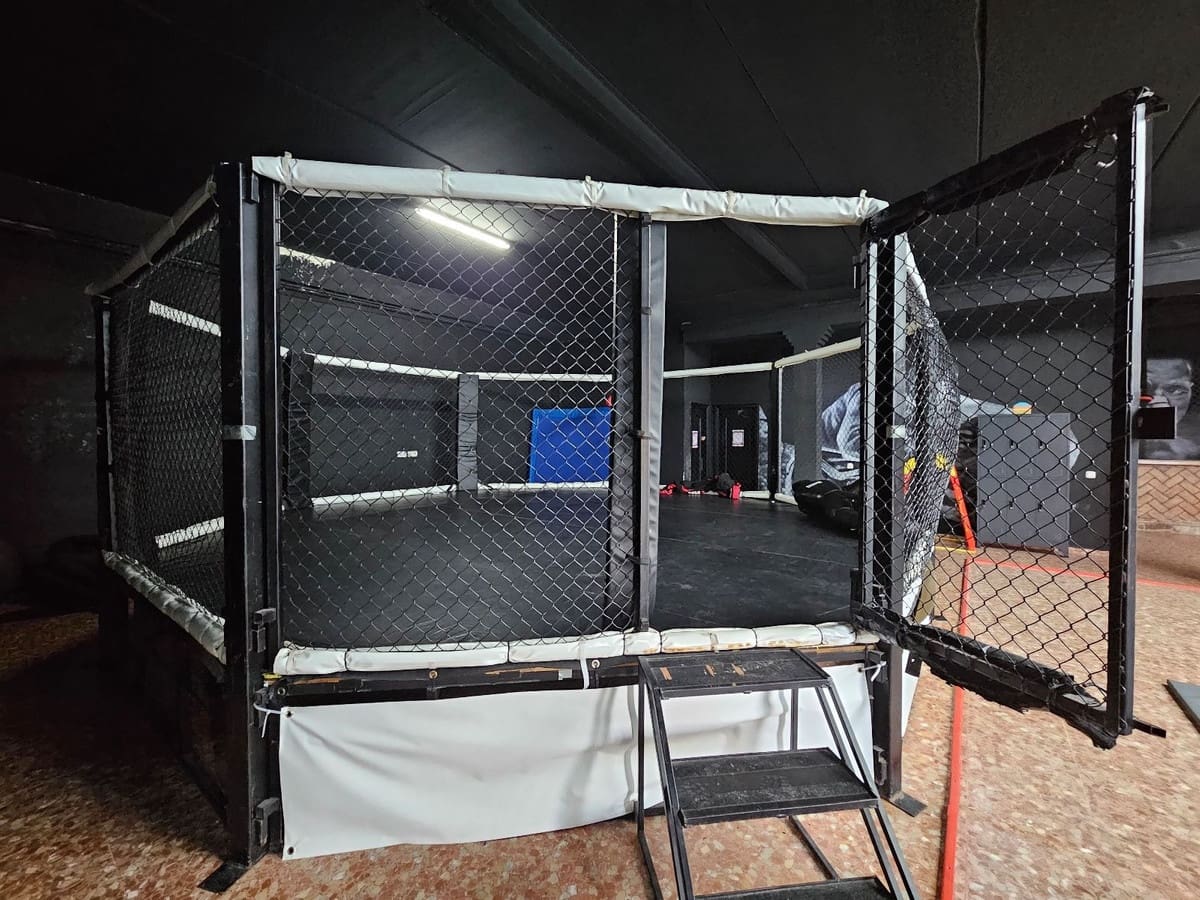 Kommersiell til salgs i San Roque - € 250 000 (Ref: 9535274)