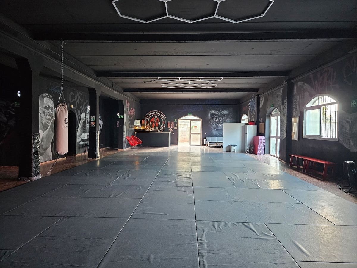 Commercial for rent in San Roque - € 1,500 (Ref: 9542341)