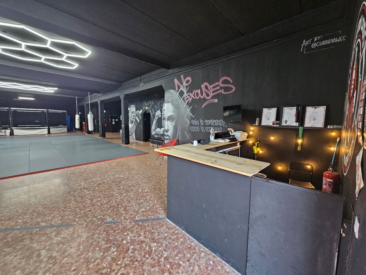 Commercial for rent in San Roque - € 1,500 (Ref: 9542341)