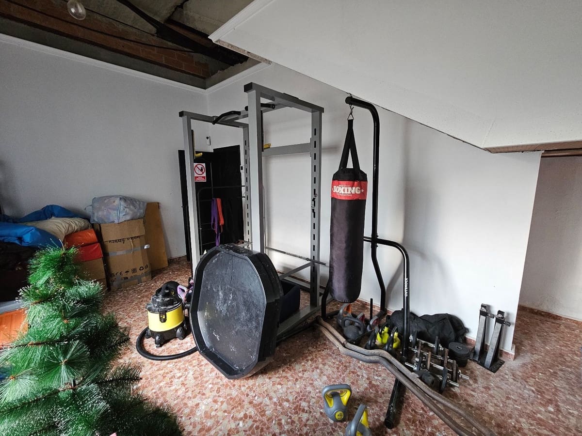 Commercial for rent in San Roque - € 1,500 (Ref: 9542341)