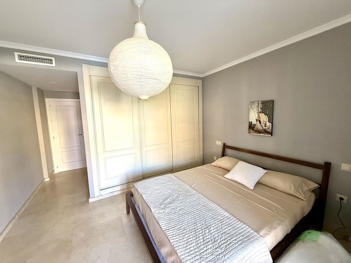 4 soverom Leilighet til leie i Sotogrande - € 2 400 (Ref: 9610120)