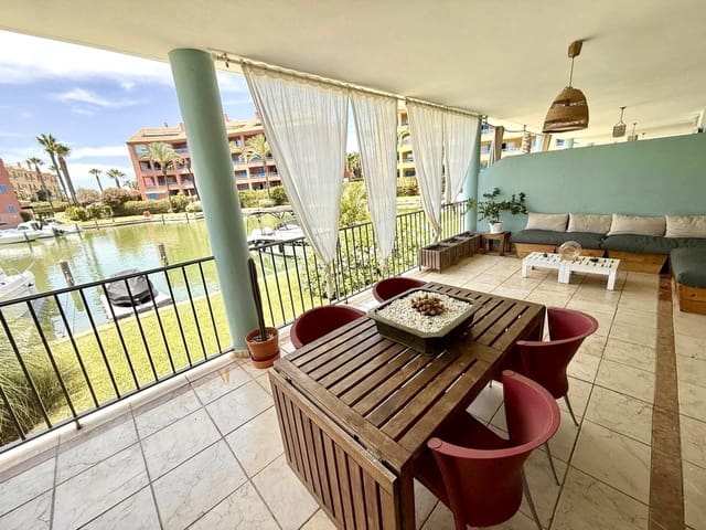 Apartamento de 4 habitaciones en Puerto de Sotogrande - La Marina, San Roque en alquiler - 2.400 € (Ref: 9610120)