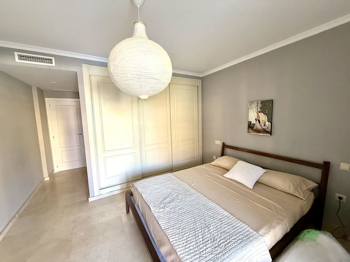 4 bedroom Apartment for rent in Sotogrande - € 2,400 (Ref: 9610120)