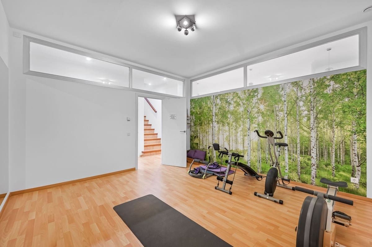 6 slaapkamer Villa te koop in Sotogrande met zwembad garage - € 2.250.000 (Ref: 9618698)