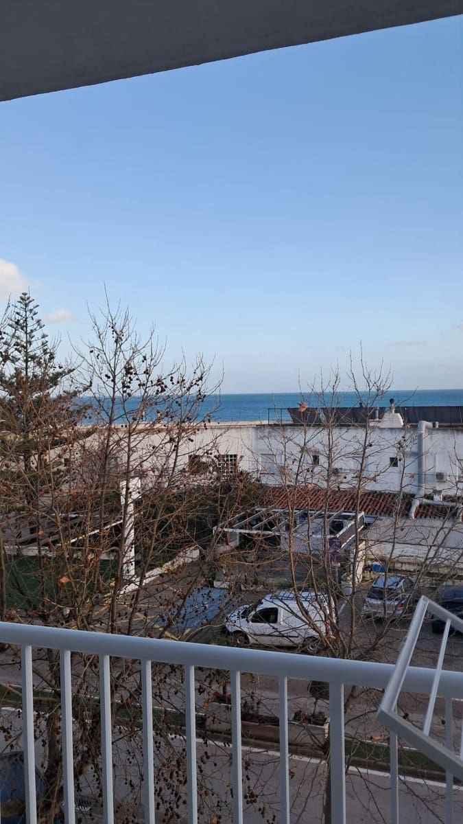 3 soveværelse Strandlejlighed til salg i Torreguadiaro med garage - € 340.000 (Ref: 9629407)