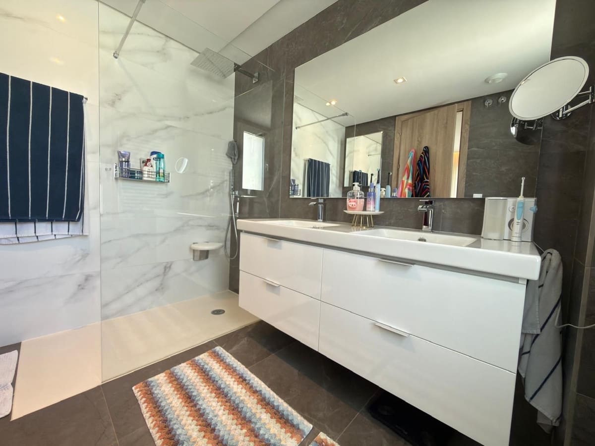 3 quarto Apartamento para venda em San Roque com piscina garagem - 659 000 € (Ref: 9720724)