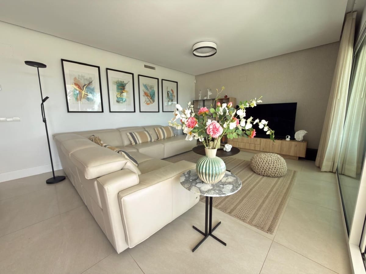 3 quarto Apartamento para venda em San Roque com piscina garagem - 659 000 € (Ref: 9720724)