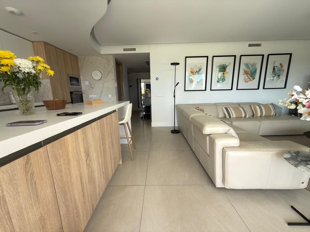 3 quarto Apartamento para venda em San Roque com piscina garagem - 659 000 € (Ref: 9720724)