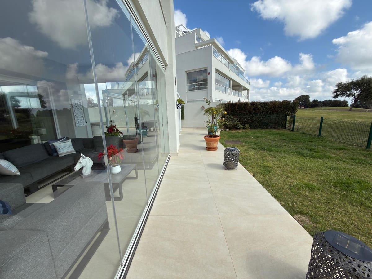 3 quarto Apartamento para venda em San Roque com piscina garagem - 659 000 € (Ref: 9720724)