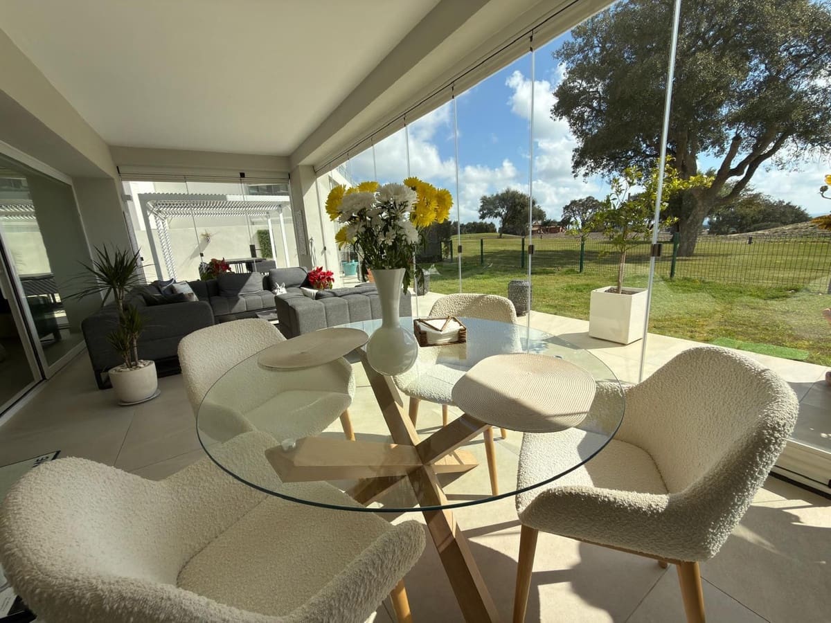 3 quarto Apartamento para venda em San Roque com piscina garagem - 659 000 € (Ref: 9720724)