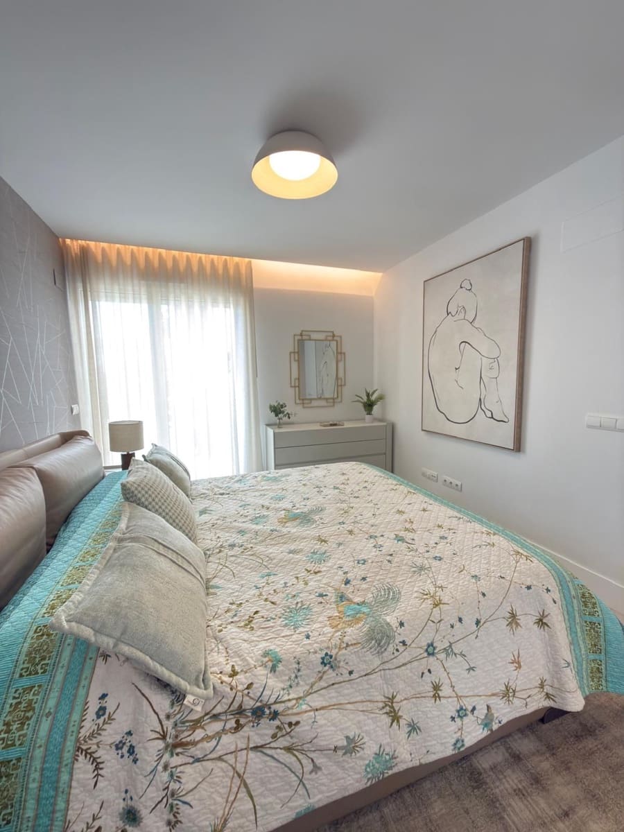 3 bedroom Apartment for sale in San Roque with pool garage - € 659,000 (Ref: 9720724)