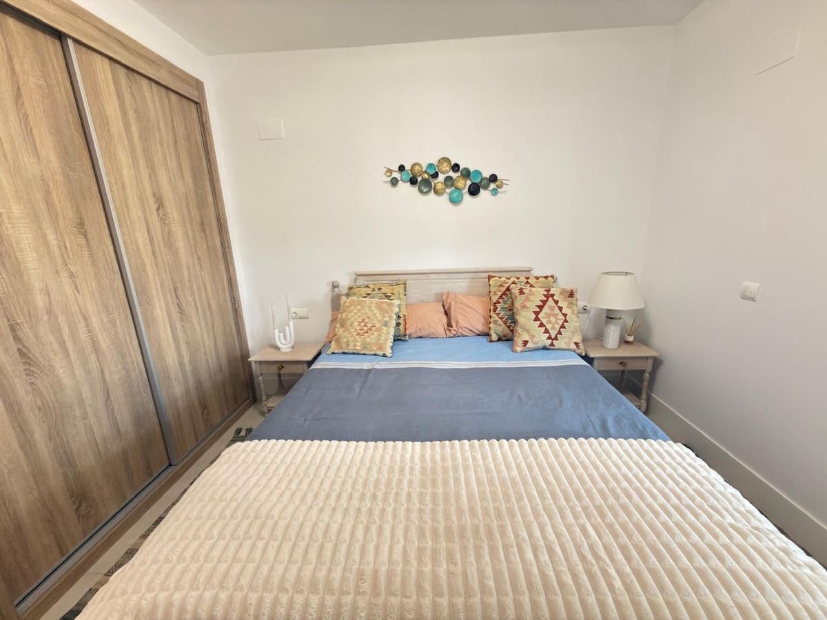 3 bedroom Apartment for sale in San Roque with pool garage - € 659,000 (Ref: 9720724)