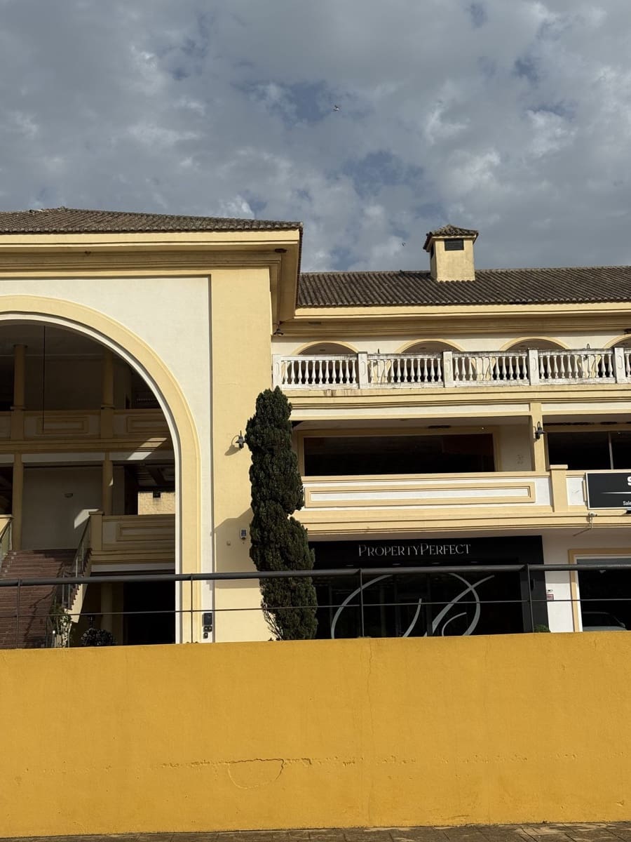 Commercial for rent in San Roque with garage - € 950 (Ref: 9805265)