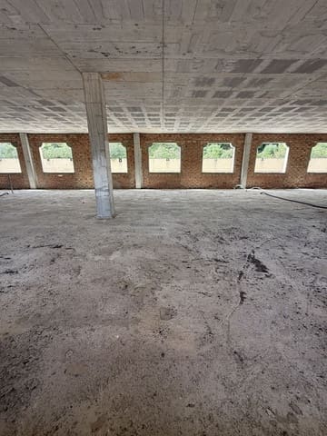 Commercial for rent in Sotogrande Alto, San Roque with garage - € 950 (Ref: 9805265)