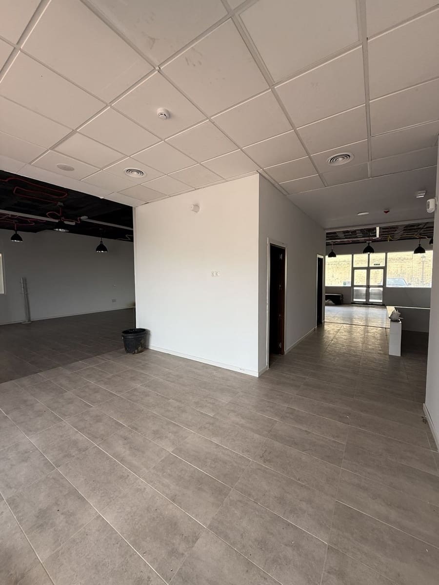 Erhverv til leje i San Roque med garage - € 4.500 (Ref: 9807470)