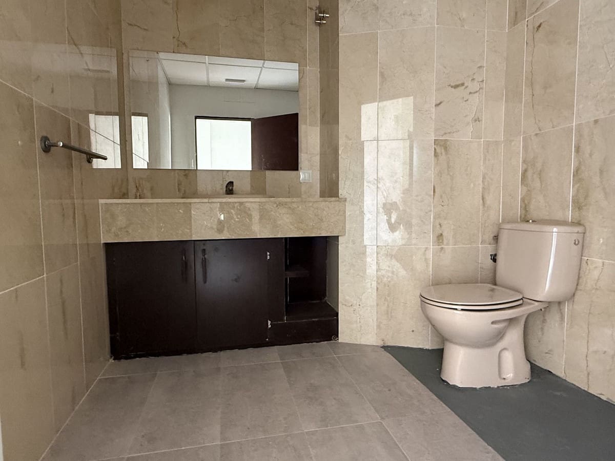 Commercial for rent in San Roque with garage - € 4,500 (Ref: 9807470)