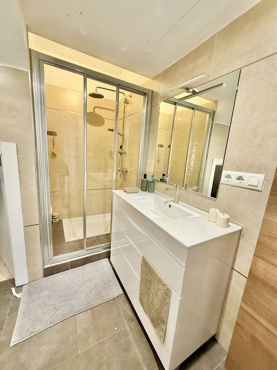 2 bedroom Apartment for sale in Pueblo Nuevo de Guadiaro - € 298,000 (Ref: 9895181)