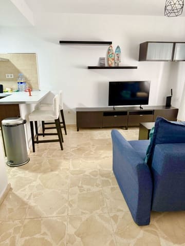 2 bedroom Apartment for sale in Pueblo Nuevo de Guadiaro, San Roque - € 298,000 (Ref: 9895181)