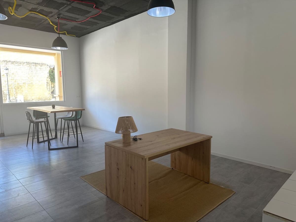 Office for rent in San Roque - € 149 (Ref: 9900710)