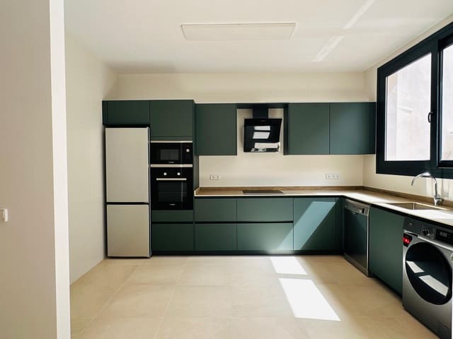 3 bedroom Townhouse for rent in Porreres - € 1,800 (Ref: 10048137)