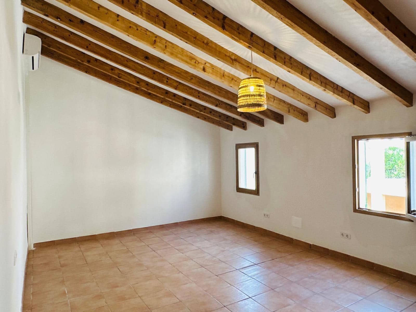 3 bedroom Townhouse for rent in Porreres - € 1,800 (Ref: 10048137)