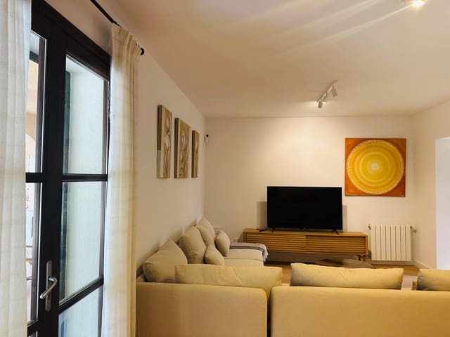 4 sypialnia Dom blizniak do wynajęcia w Portocolom, Felanitx z basenem garażem - 3 500 € (Ref: 10136388)