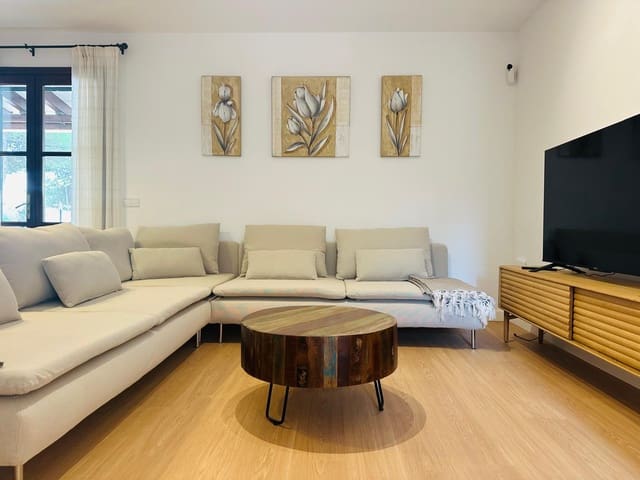 4 sypialnia Dom blizniak do wynajęcia w Portocolom, Felanitx z basenem garażem - 3 500 € (Ref: 10136388)