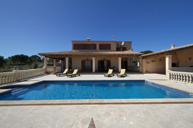 6 quarto Quinta/Casa Rural para arrendar em Portocolom com piscina garagem - 3 700 € (Ref: 10147915)