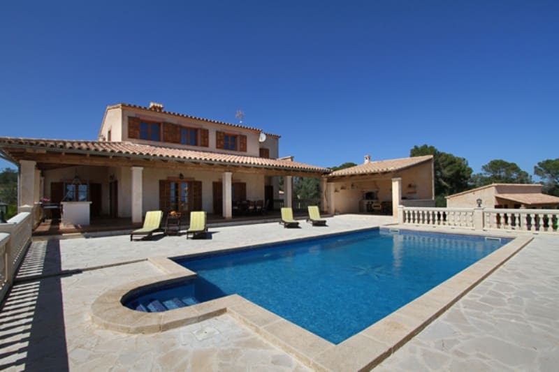 6 quarto Quinta/Casa Rural para arrendar em Portocolom com piscina garagem - 3 700 € (Ref: 10147915)