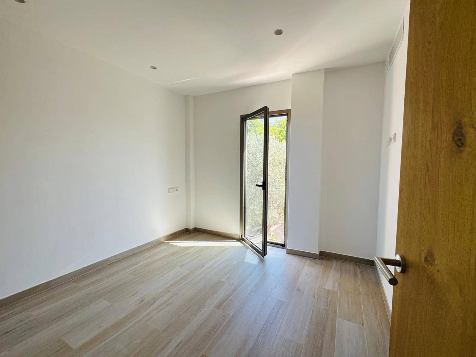 3 makuuhuone Paritalo vuokrattavana paikassa Portocolom mukana uima-altaan 
autotalli - 2 550 € (Ref: 10149335)