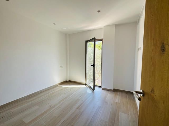 3 makuuhuone Paritalo vuokrattavana paikassa Portocolom, Felanitx mukana uima-altaan 
autotalli - 2 550 € (Ref: 10149335)