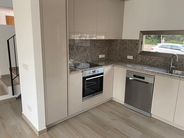 3 makuuhuone Paritalo vuokrattavana paikassa Portocolom, Felanitx mukana uima-altaan 
autotalli - 2 550 € (Ref: 10149335)