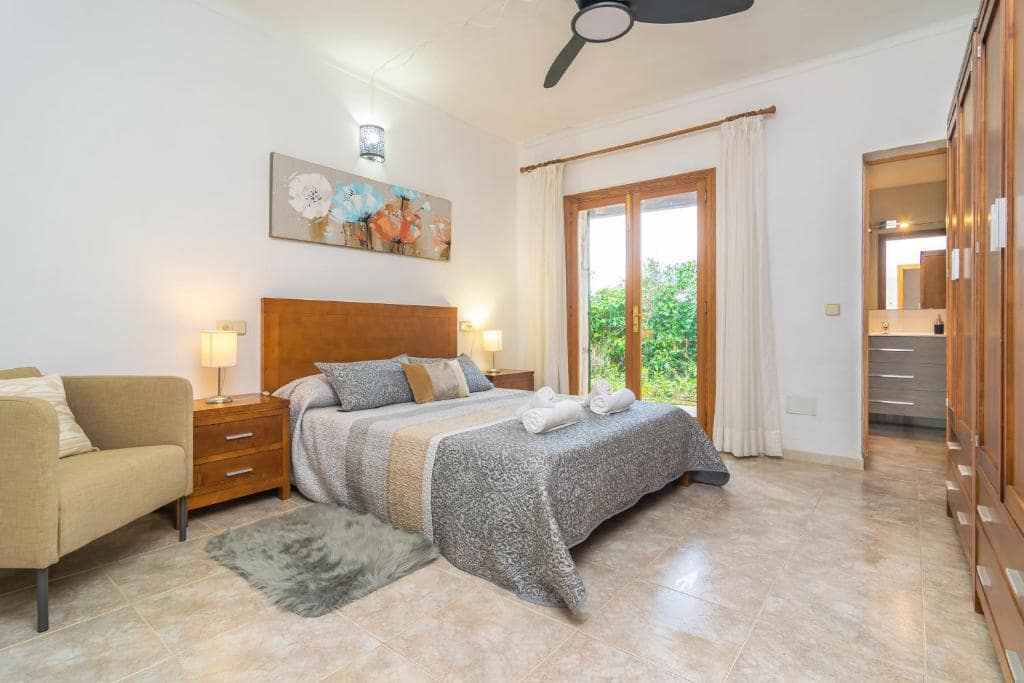 5 quarto Moradia para venda em Portocolom com piscina - 1 995 000 € (Ref: 7555741)