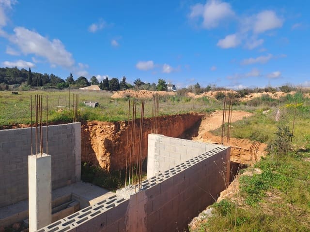 Mark till salu i Algaida - 295 000 € (Ref: 7713771)