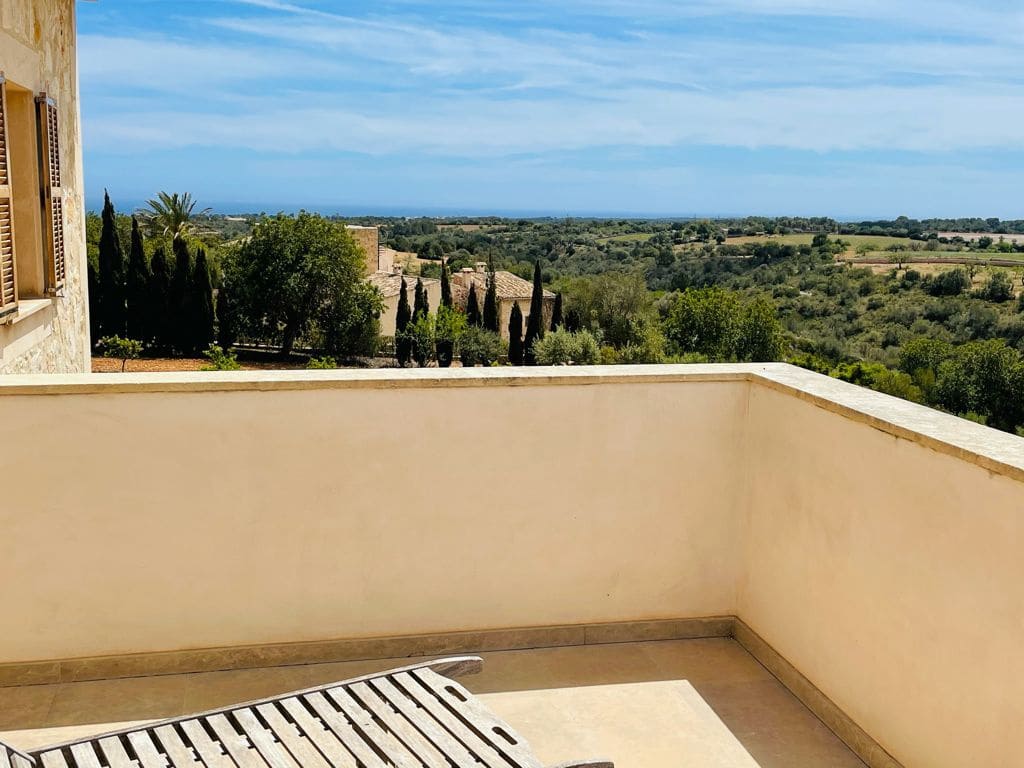 Villa for sale in Manacor with pool - € 3,890,000 (Ref: 7881630)