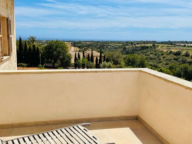 Villa til salgs i Manacor med svømmebasseng - € 3 890 000 (Ref: 7881630)