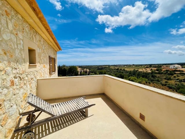 Villa til salgs i Manacor med svømmebasseng - € 3 890 000 (Ref: 7881630)