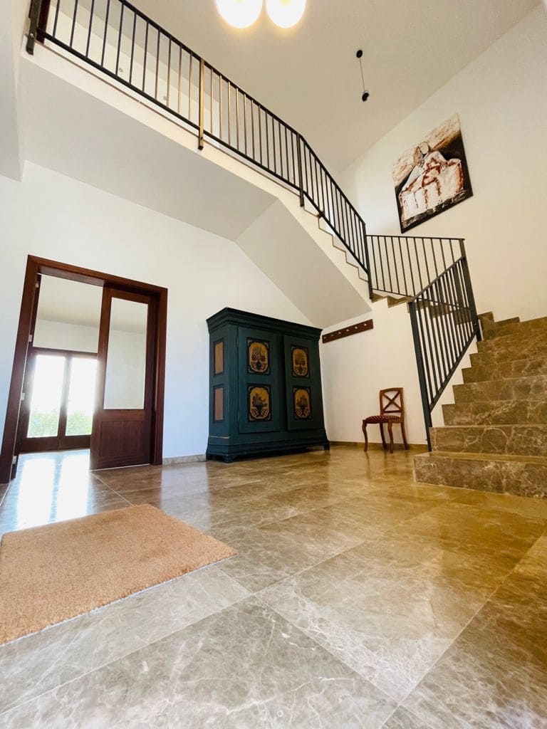 Villa for sale in Manacor with pool - € 3,890,000 (Ref: 7881630)