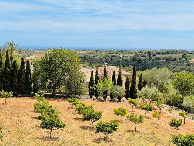 Villa til salgs i Manacor med svømmebasseng - € 3 890 000 (Ref: 7881630)