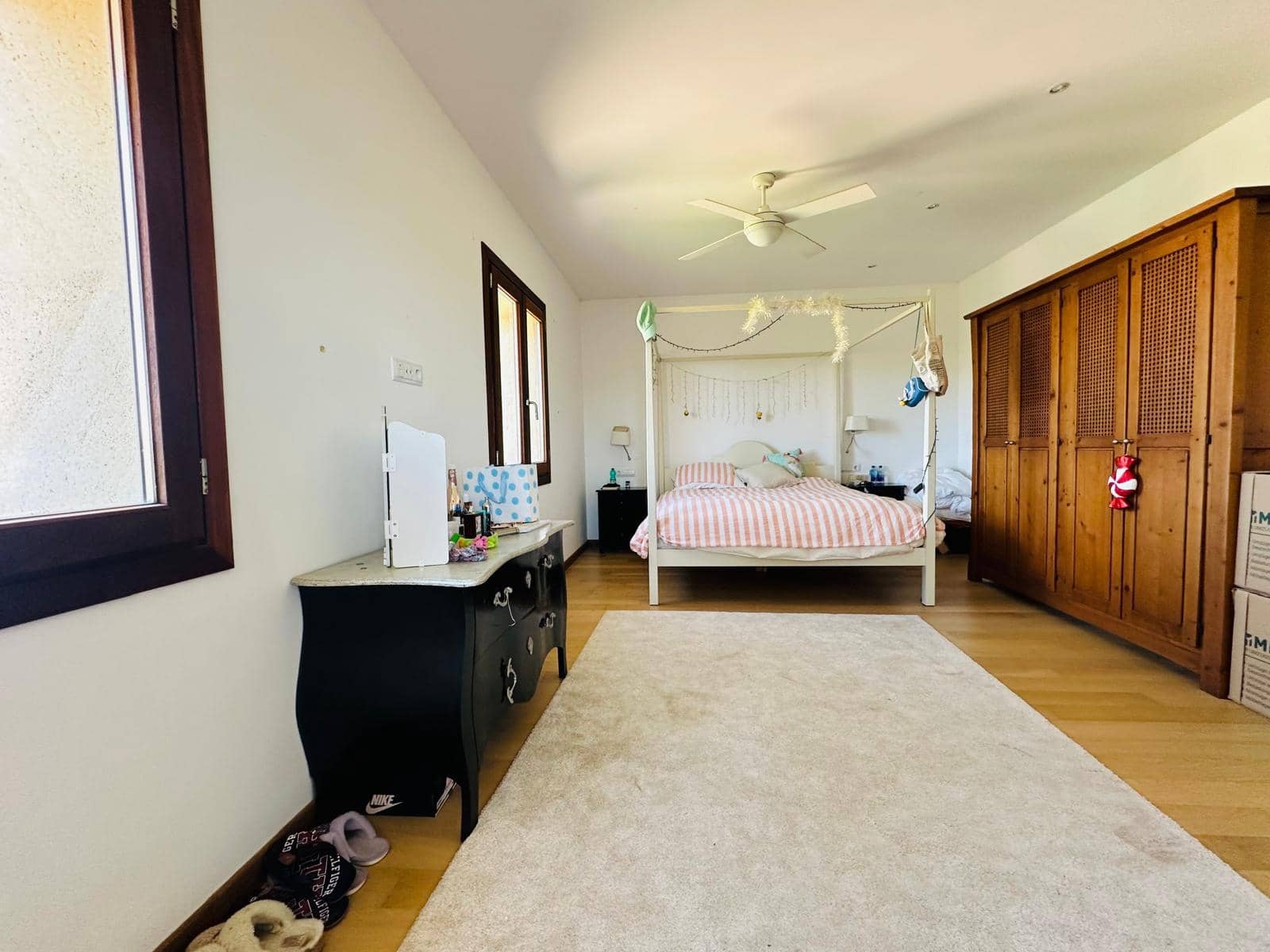 Villa for sale in Manacor with pool - € 3,890,000 (Ref: 7881630)