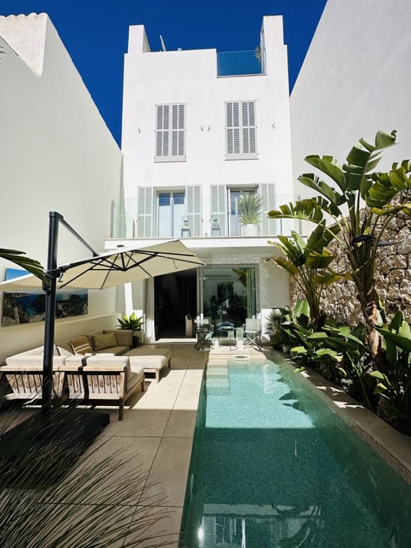 3 slaapkamer Huis te koop in Portocolom met zwembad - € 1.350.000 (Ref: 7956949)