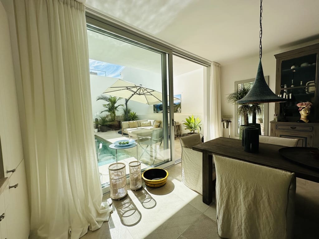 3 slaapkamer Huis te koop in Portocolom met zwembad - € 1.350.000 (Ref: 7956949)