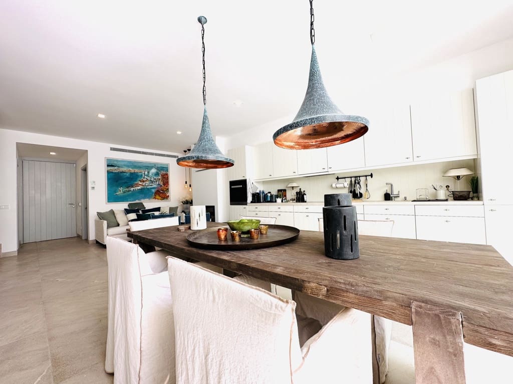 3 slaapkamer Huis te koop in Portocolom met zwembad - € 1.350.000 (Ref: 7956949)