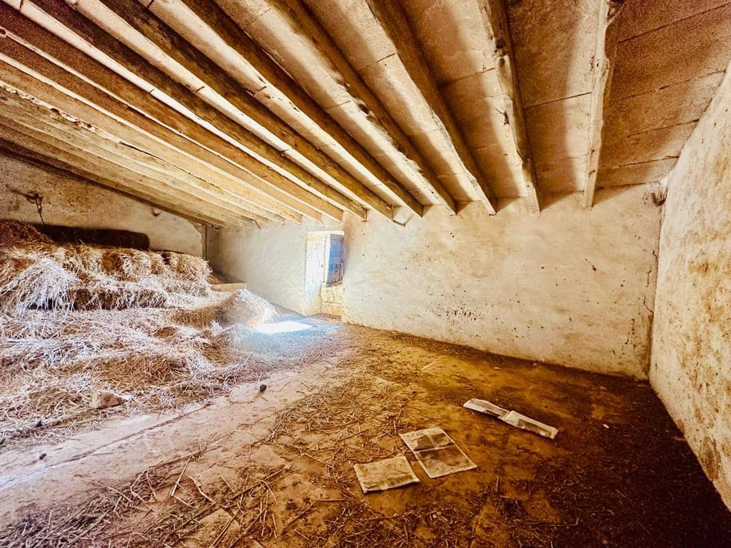 7 slaapkamer Finca/Landhuis te koop in Sa Rapita / La Rapita met garage - € 450.000 (Ref: 8049014)