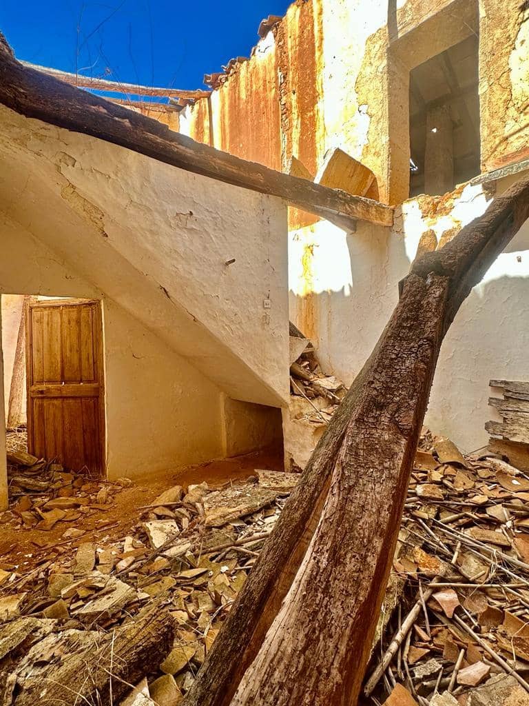 7 slaapkamer Finca/Landhuis te koop in Sa Rapita / La Rapita met garage - € 450.000 (Ref: 8049014)