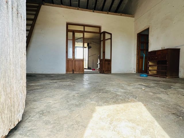 4 chambre Finca/Maison de Campagne à vendre à Espinagar, Manacor avec garage - 250 000 € (Ref: 8280046)