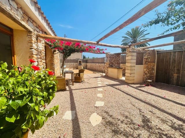 3 soveværelse Byhus til salg i Es Llombards, Santanyí med swimmingpool garage - € 550.000 (Ref: 8280870)