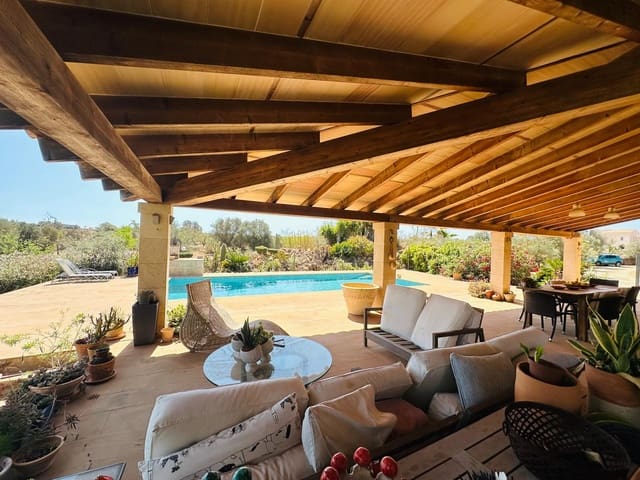 3 slaapkamer Finca/Landhuis te koop in Ses Salines met zwembad garage - € 2.150.000 (Ref: 8395627)