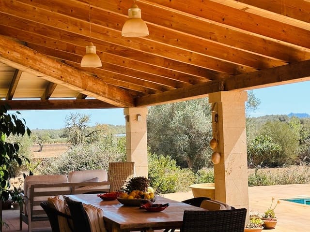 3 slaapkamer Finca/Landhuis te koop in Ses Salines met zwembad garage - € 2.150.000 (Ref: 8395627)