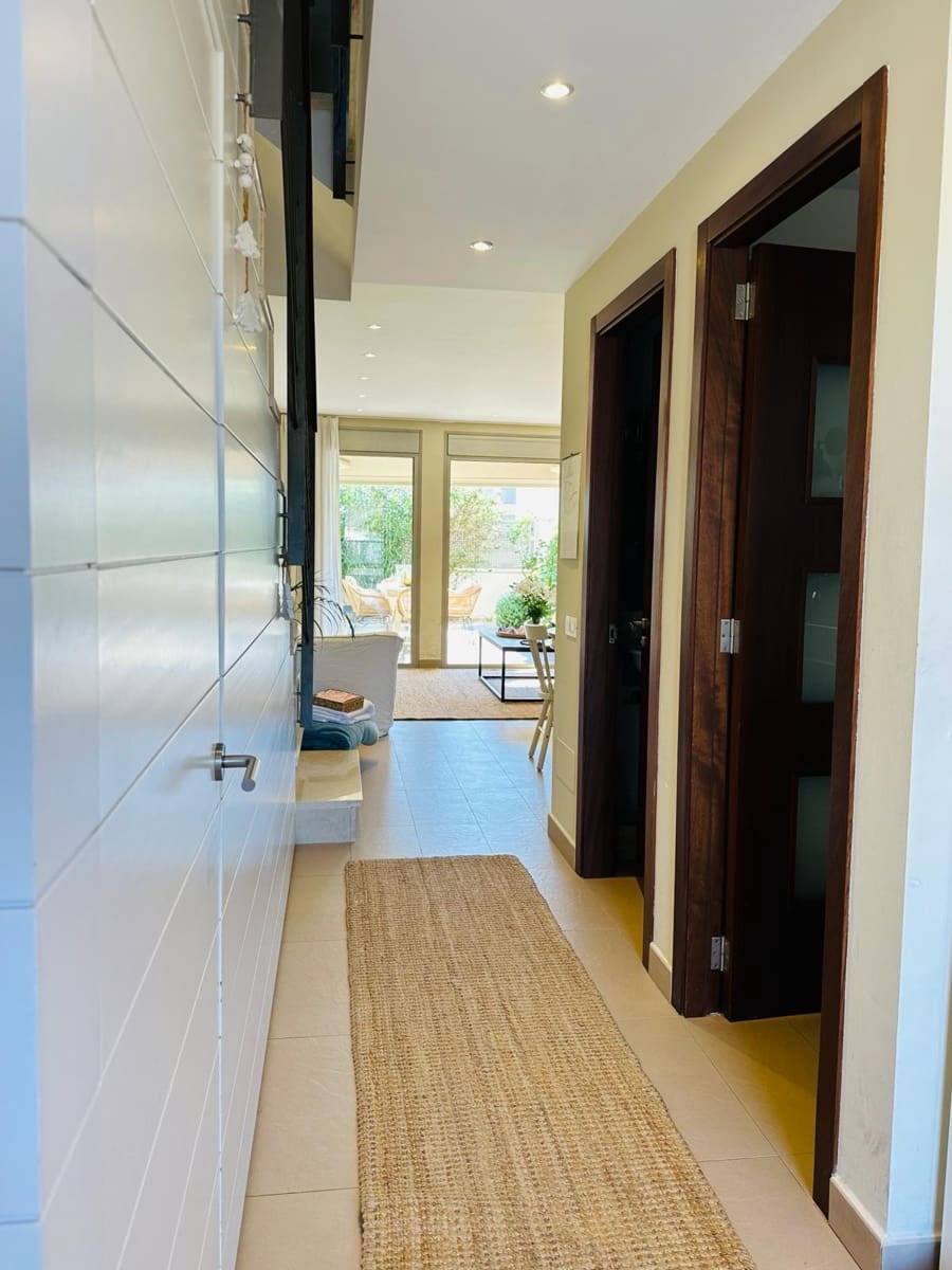 4 quarto Moradia em Banda para venda em Portocolom com piscina garagem - 850 000 € (Ref: 8404026)